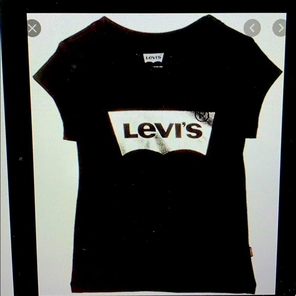 Levi’s shirt